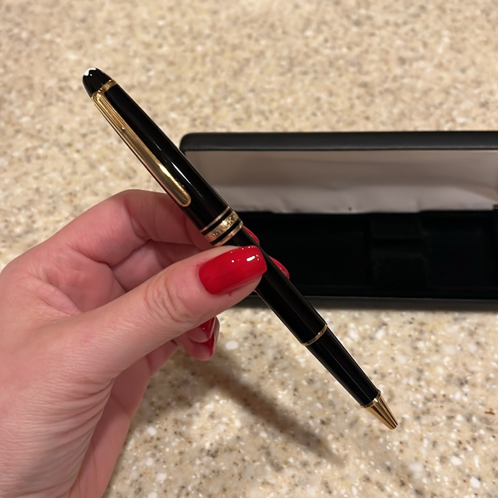 MONTBLANC Meisterstuck Gold-Coated Classique M163 Rollerball Pen 12890